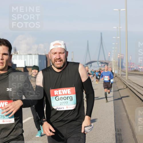 03.10.2025 - Köhlbrandbrückenlauf Jannik Wohlers http://msf.ph/oto/9052023 03.10.2025 09:46:38 Position 3 2777, 3775 meine-sportfotos.de