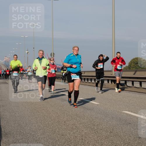 03.10.2025 - Köhlbrandbrückenlauf Fabian Wolf http://msf.ph/oto/9052025 03.10.2025 10:01:59 Position 3 240, 2243 meine-sportfotos.de