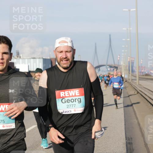 03.10.2025 - Köhlbrandbrückenlauf Jannik Wohlers http://msf.ph/oto/9052030 03.10.2025 09:46:38 Position 3 3775, 2777 meine-sportfotos.de