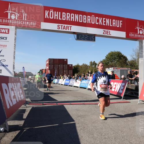 03.10.2025 - Köhlbrandbrückenlauf Lena Gebhardt http://msf.ph/oto/9052033 03.10.2025 13:22:15 Ziel 4239, 4706, 4934, 5072, 5180, 5235, 5400, 5401, 5720, 6173, 6416, 6531 meine-sportfotos.de