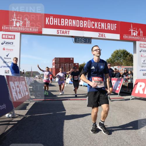 03.10.2025 - Köhlbrandbrückenlauf Lena Gebhardt http://msf.ph/oto/9052039 03.10.2025 13:06:12 Ziel 4504, 4635, 4738, 6222, 6224, 6323, 6356, 6510, 6850 meine-sportfotos.de