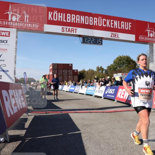 03.10.2025 - Köhlbrandbrückenlauf Lena Gebhardt http://msf.ph/oto/9052048 03.10.2025 13:22:16 Ziel 4239, 4706, 4934, 5072, 5180, 5235, 5400, 5401, 5720, 6173, 6416, 6531 meine-sportfotos.de