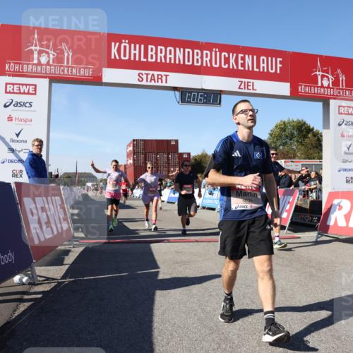 03.10.2025 - Köhlbrandbrückenlauf Lena Gebhardt http://msf.ph/oto/9052059 03.10.2025 13:06:12 Ziel 4504, 4635, 4738, 6222, 6224, 6323, 6356, 6510, 6850 meine-sportfotos.de