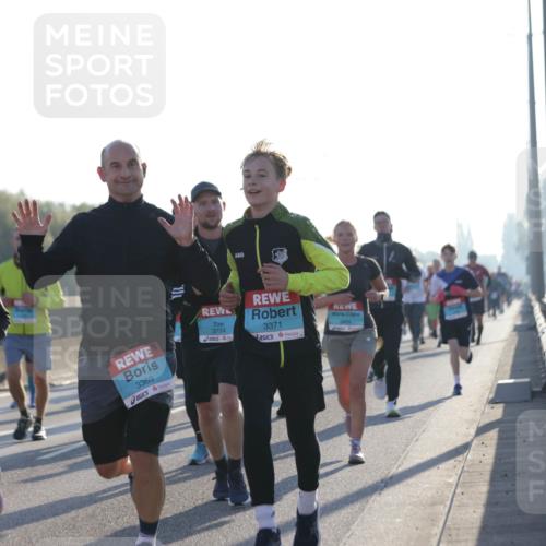 03.10.2025 - Köhlbrandbrückenlauf Jannik Wohlers http://msf.ph/oto/9052061 03.10.2025 09:19:17 Position 3 1485, 3369, 3734, 3371, 2499 meine-sportfotos.de