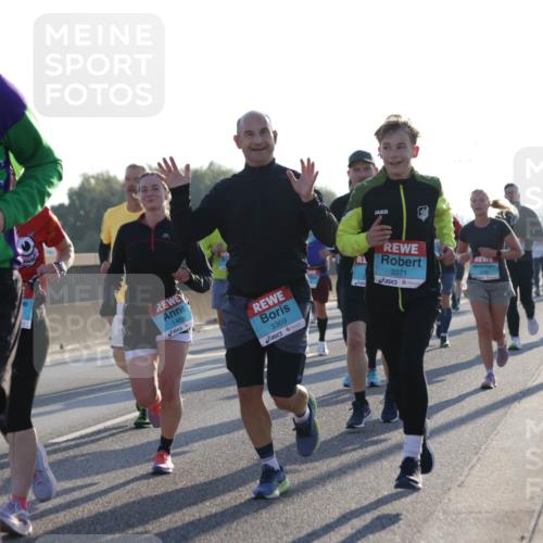 03.10.2025 - Köhlbrandbrückenlauf Jannik Wohlers http://msf.ph/oto/9052072 03.10.2025 09:19:17 Position 3 2034, 1485, 3369, 3371 meine-sportfotos.de