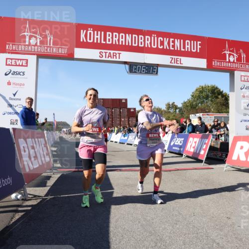 03.10.2025 - Köhlbrandbrückenlauf Lena Gebhardt http://msf.ph/oto/9052111 03.10.2025 13:06:14 Ziel 4504, 4635, 4738, 6222, 6224, 6323, 6356, 6850 meine-sportfotos.de