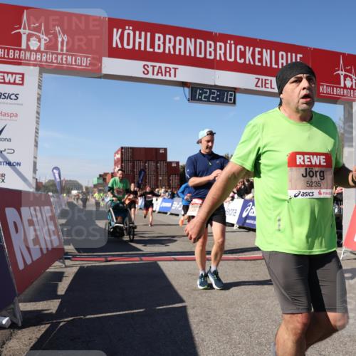 03.10.2025 - Köhlbrandbrückenlauf Lena Gebhardt http://msf.ph/oto/9052149 03.10.2025 13:22:19 Ziel 4239, 4706, 4934, 5072, 5235, 5272, 5400, 5401, 5720, 5851, 5929, 6173, 6188, 6416, 6531 meine-sportfotos.de