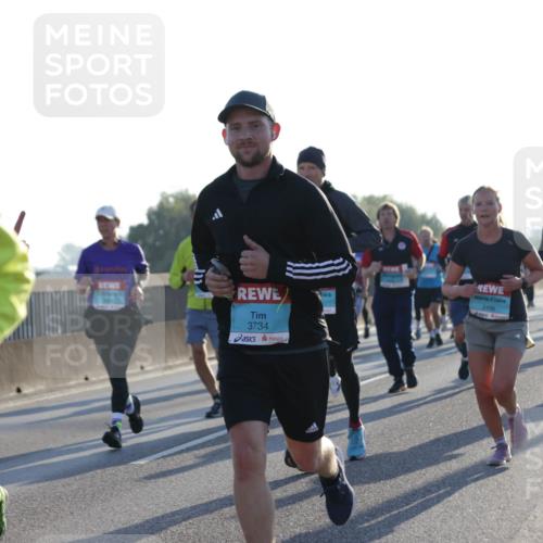 03.10.2025 - Köhlbrandbrückenlauf Jannik Wohlers http://msf.ph/oto/9052156 03.10.2025 09:19:19 Position 3 3734, 2499 meine-sportfotos.de