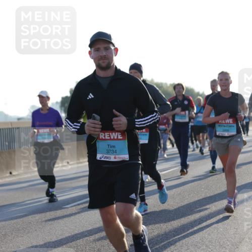 03.10.2025 - Köhlbrandbrückenlauf Jannik Wohlers http://msf.ph/oto/9052163 03.10.2025 09:19:19 Position 3 3734, 2499 meine-sportfotos.de
