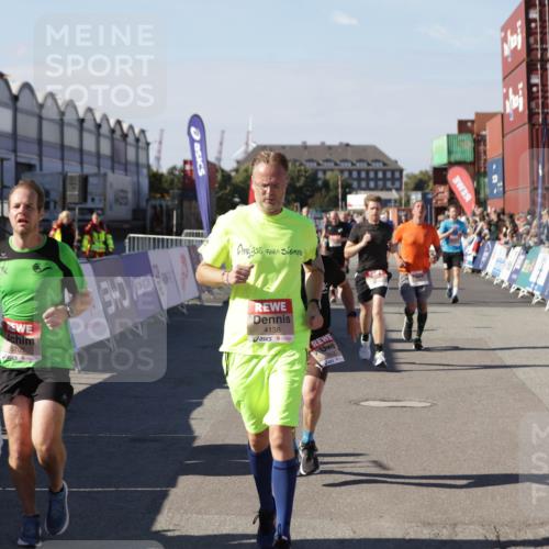 03.10.2025 - Köhlbrandbrückenlauf Jannik Wohlers http://msf.ph/oto/9052173 03.10.2025 13:08:57 Ziel 4057, 4138, 4340, 4346, 4381, 4403, 4505, 4544, 5705, 5842, 6034, 6233, 6372 meine-sportfotos.de