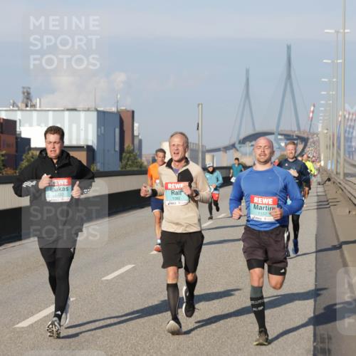 03.10.2025 - Köhlbrandbrückenlauf Jannik Wohlers http://msf.ph/oto/9052179 03.10.2025 09:46:41 Position 3 1122, 1082, 1157 meine-sportfotos.de