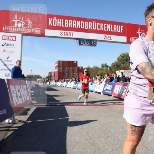 03.10.2025 - Köhlbrandbrückenlauf Lena Gebhardt http://msf.ph/oto/9052186 03.10.2025 13:06:16 Ziel 4504, 4635, 4738, 6222, 6224, 6323, 6356, 6850 meine-sportfotos.de