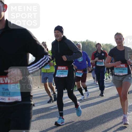 03.10.2025 - Köhlbrandbrückenlauf Jannik Wohlers http://msf.ph/oto/9052188 03.10.2025 09:19:20 Position 3 3734, 1634, 2499, 1871 meine-sportfotos.de