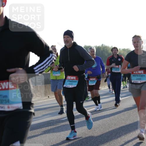 03.10.2025 - Köhlbrandbrückenlauf Jannik Wohlers http://msf.ph/oto/9052191 03.10.2025 09:19:20 Position 3 3734, 1768, 1634, 2499, 1871 meine-sportfotos.de