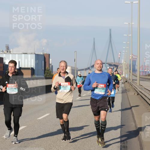 03.10.2025 - Köhlbrandbrückenlauf Jannik Wohlers http://msf.ph/oto/9052194 03.10.2025 09:46:42 Position 3 1122, 1082, 1157 meine-sportfotos.de