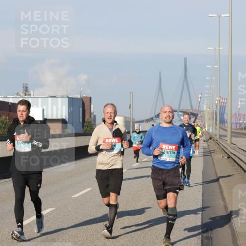 03.10.2025 - Köhlbrandbrückenlauf Jannik Wohlers http://msf.ph/oto/9052206 03.10.2025 09:46:42 Position 3 1122, 1157 meine-sportfotos.de