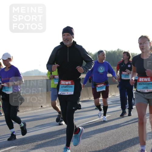 03.10.2025 - Köhlbrandbrückenlauf Jannik Wohlers http://msf.ph/oto/9052215 03.10.2025 09:19:20 Position 3 2986, 1634, 2499, 1871 meine-sportfotos.de