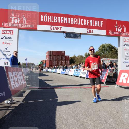 03.10.2025 - Köhlbrandbrückenlauf Lena Gebhardt http://msf.ph/oto/9052238 03.10.2025 13:06:17 Ziel 4504, 4635, 4738, 5641, 6222, 6224, 6323, 6356, 6850 meine-sportfotos.de