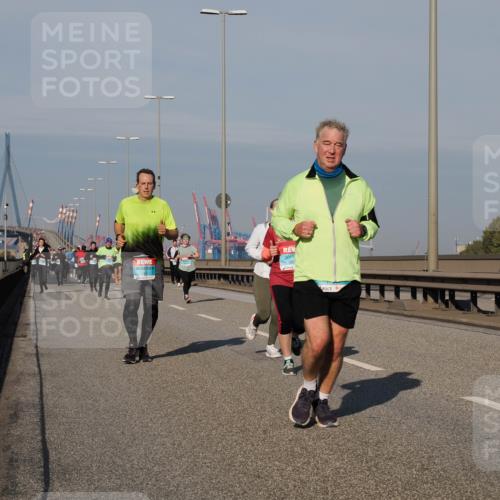 03.10.2025 - Köhlbrandbrückenlauf Fabian Wolf http://msf.ph/oto/9052240 03.10.2025 10:02:01 Position 3 2854 meine-sportfotos.de