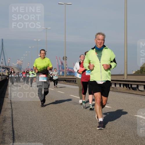 03.10.2025 - Köhlbrandbrückenlauf Fabian Wolf http://msf.ph/oto/9052246 03.10.2025 10:02:02 Position 3 3839 meine-sportfotos.de