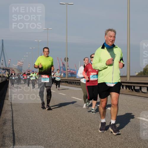 03.10.2025 - Köhlbrandbrückenlauf Fabian Wolf http://msf.ph/oto/9052255 03.10.2025 10:02:02 Position 3 1995, 3839 meine-sportfotos.de
