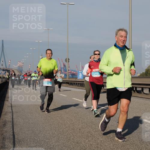 03.10.2025 - Köhlbrandbrückenlauf Fabian Wolf http://msf.ph/oto/9052257 03.10.2025 10:02:02 Position 3 3 meine-sportfotos.de