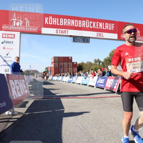 03.10.2025 - Köhlbrandbrückenlauf Lena Gebhardt http://msf.ph/oto/9052266 03.10.2025 13:06:17 Ziel 4504, 4635, 4738, 5641, 6222, 6224, 6323, 6356, 6850 meine-sportfotos.de