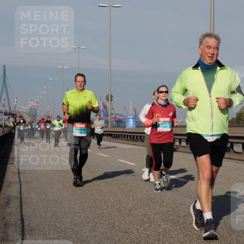 03.10.2025 - Köhlbrandbrückenlauf Fabian Wolf http://msf.ph/oto/9052269 03.10.2025 10:02:02 Position 3 3839 meine-sportfotos.de