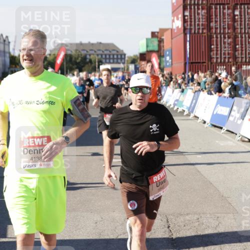 03.10.2025 - Köhlbrandbrückenlauf Jannik Wohlers http://msf.ph/oto/9052282 03.10.2025 13:08:58 Ziel 4057, 4138, 4197, 4340, 4346, 4381, 4403, 4505, 4544, 5705, 5842, 6034, 6233, 6372 meine-sportfotos.de