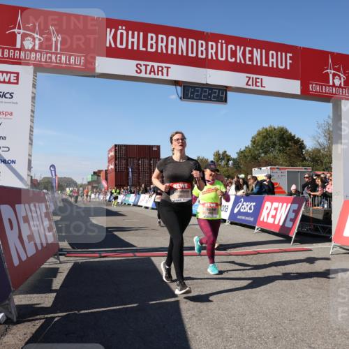 03.10.2025 - Köhlbrandbrückenlauf Lena Gebhardt http://msf.ph/oto/9052307 03.10.2025 13:22:25 Ziel 4239, 5072, 5235, 5272, 5400, 5401, 5720, 5851, 5929, 6188 meine-sportfotos.de