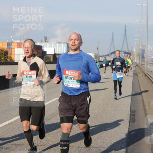 03.10.2025 - Köhlbrandbrückenlauf Jannik Wohlers http://msf.ph/oto/9052311 03.10.2025 09:46:44 Position 3 1082, 1157 meine-sportfotos.de