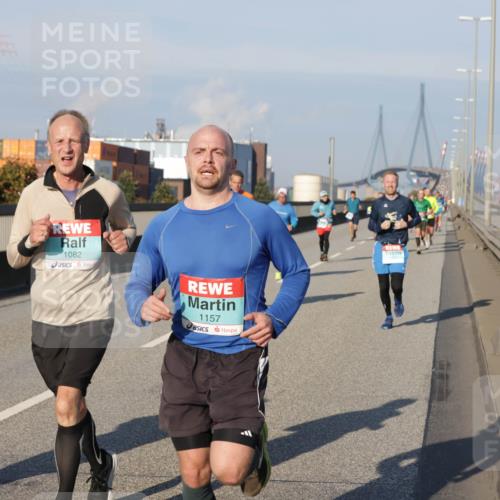 03.10.2025 - Köhlbrandbrückenlauf Jannik Wohlers http://msf.ph/oto/9052317 03.10.2025 09:46:44 Position 3 1082, 1157 meine-sportfotos.de