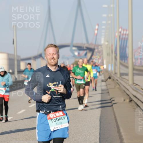 03.10.2025 - Köhlbrandbrückenlauf Jannik Wohlers http://msf.ph/oto/9052329 03.10.2025 09:46:45 Position 3 1262 meine-sportfotos.de