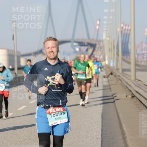 03.10.2025 - Köhlbrandbrückenlauf Jannik Wohlers http://msf.ph/oto/9052334 03.10.2025 09:46:45 Position 3 1262 meine-sportfotos.de
