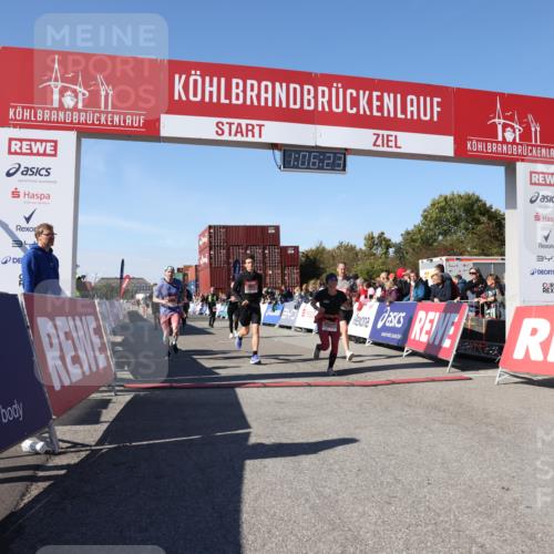 03.10.2025 - Köhlbrandbrückenlauf Lena Gebhardt http://msf.ph/oto/9052337 03.10.2025 13:06:24 Ziel 4124, 4396, 4550, 4658, 4659, 5563, 5641, 5970, 6193, 6850 meine-sportfotos.de