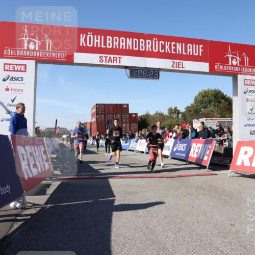 03.10.2025 - Köhlbrandbrückenlauf Lena Gebhardt http://msf.ph/oto/9052344 03.10.2025 13:06:24 Ziel 4124, 4396, 4550, 4658, 4659, 5563, 5641, 5970, 6193, 6850 meine-sportfotos.de
