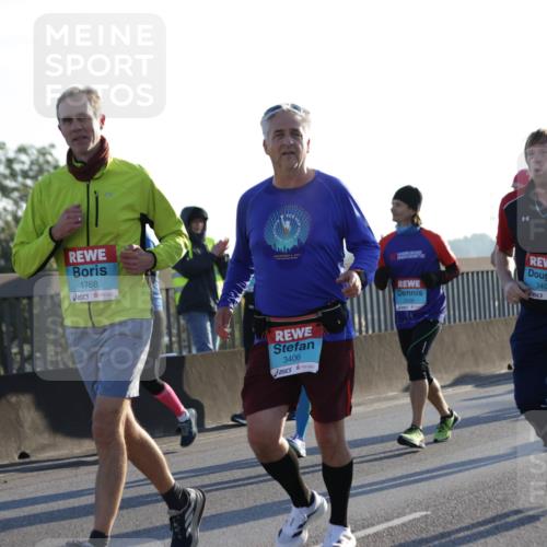 03.10.2025 - Köhlbrandbrückenlauf Jannik Wohlers http://msf.ph/oto/9052345 03.10.2025 09:19:22 Position 3 1768, 3407, 3406, 1871 meine-sportfotos.de