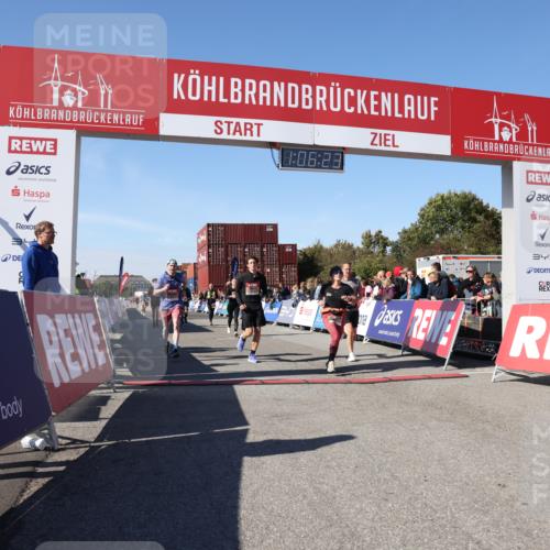 03.10.2025 - Köhlbrandbrückenlauf Lena Gebhardt http://msf.ph/oto/9052355 03.10.2025 13:06:24 Ziel 4124, 4396, 4550, 4658, 4659, 5563, 5641, 5970, 6193, 6850 meine-sportfotos.de