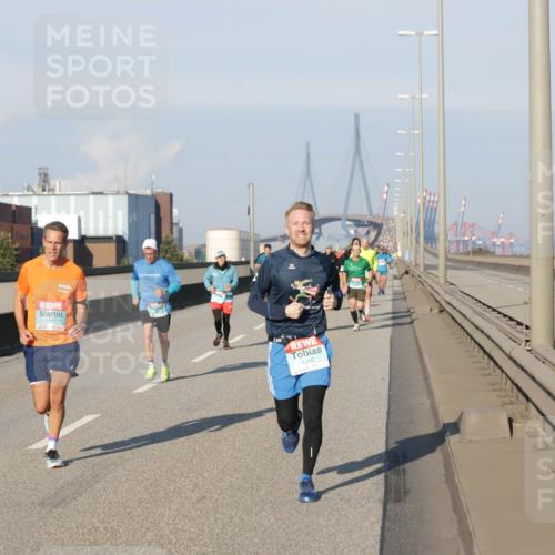 03.10.2025 - Köhlbrandbrückenlauf Jannik Wohlers http://msf.ph/oto/9052356 03.10.2025 09:46:45 Position 3 1315, 1262 meine-sportfotos.de
