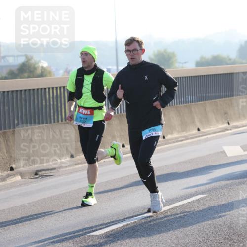 03.10.2025 - Köhlbrandbrückenlauf Lena Gebhardt http://msf.ph/oto/9052363 03.10.2025 09:15:14 Position 1 3720, 1095 meine-sportfotos.de