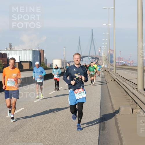 03.10.2025 - Köhlbrandbrückenlauf Jannik Wohlers http://msf.ph/oto/9052366 03.10.2025 09:46:46 Position 3 1315, 1262 meine-sportfotos.de