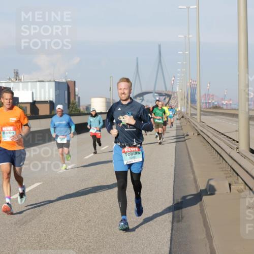 03.10.2025 - Köhlbrandbrückenlauf Jannik Wohlers http://msf.ph/oto/9052389 03.10.2025 09:46:46 Position 3 1315, 29, 1262 meine-sportfotos.de