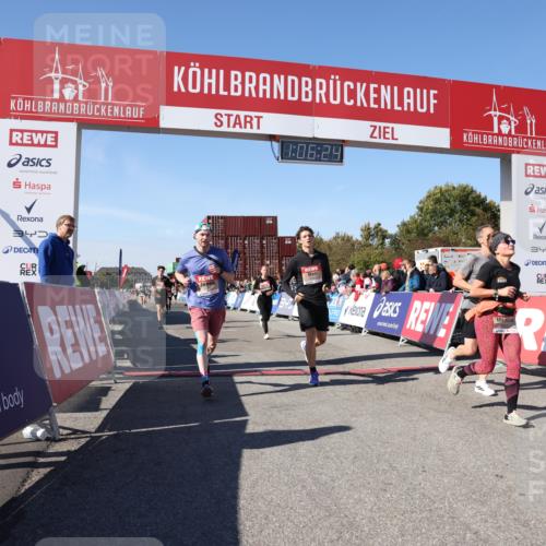 03.10.2025 - Köhlbrandbrückenlauf Lena Gebhardt http://msf.ph/oto/9052400 03.10.2025 13:06:25 Ziel 4124, 4396, 4550, 4658, 4659, 5563, 5641, 5970, 6193, 6850 meine-sportfotos.de