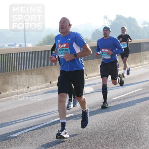 03.10.2025 - Köhlbrandbrückenlauf Lena Gebhardt http://msf.ph/oto/9052415 03.10.2025 09:15:16 Position 1 3079, 1157 meine-sportfotos.de