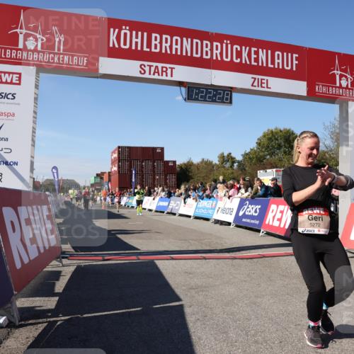 03.10.2025 - Köhlbrandbrückenlauf Lena Gebhardt http://msf.ph/oto/9052422 03.10.2025 13:22:28 Ziel 4239, 4481, 4482, 4508, 5072, 5214, 5272, 5400, 5401, 5839, 5851, 5929, 6188, 6733 meine-sportfotos.de