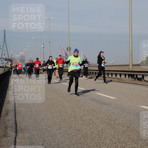 03.10.2025 - Köhlbrandbrückenlauf Fabian Wolf http://msf.ph/oto/9052433 03.10.2025 10:02:10 Position 3 2674, 1607 meine-sportfotos.de