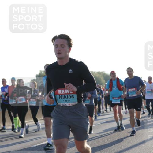 03.10.2025 - Köhlbrandbrückenlauf Jannik Wohlers http://msf.ph/oto/9052450 03.10.2025 09:19:24 Position 3 1402 meine-sportfotos.de