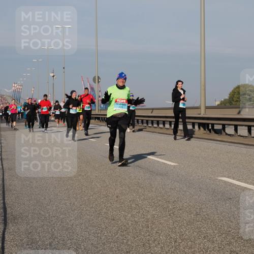 03.10.2025 - Köhlbrandbrückenlauf Fabian Wolf http://msf.ph/oto/9052469 03.10.2025 10:02:11 Position 3 2674, 16 meine-sportfotos.de