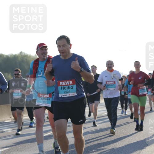03.10.2025 - Köhlbrandbrückenlauf Jannik Wohlers http://msf.ph/oto/9052480 03.10.2025 09:19:25 Position 3 3037, 1757, 2026 meine-sportfotos.de