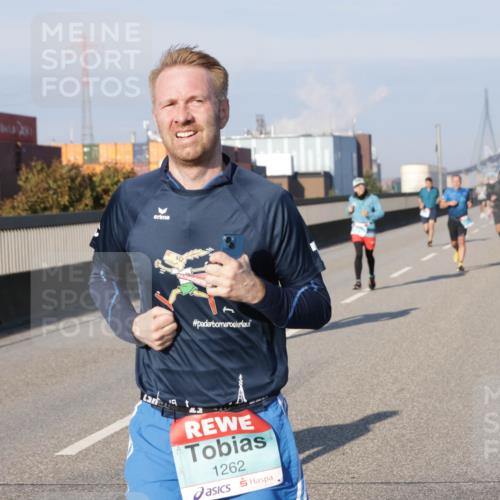 03.10.2025 - Köhlbrandbrückenlauf Jannik Wohlers http://msf.ph/oto/9052481 03.10.2025 09:46:48 Position 3 1315, 1262 meine-sportfotos.de